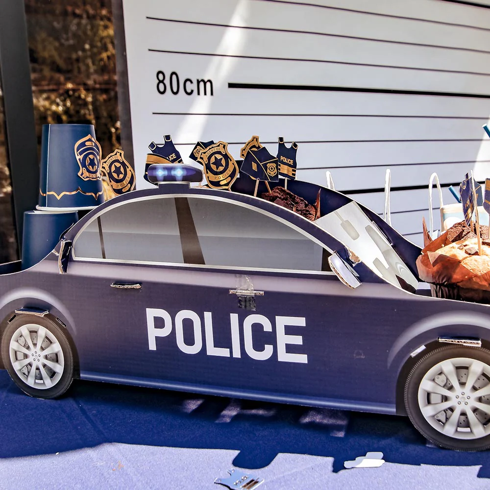 Présentoir à gâteaux voiture de police – Image 2