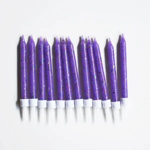 Bougie anniversaire : 12 bougies violettes