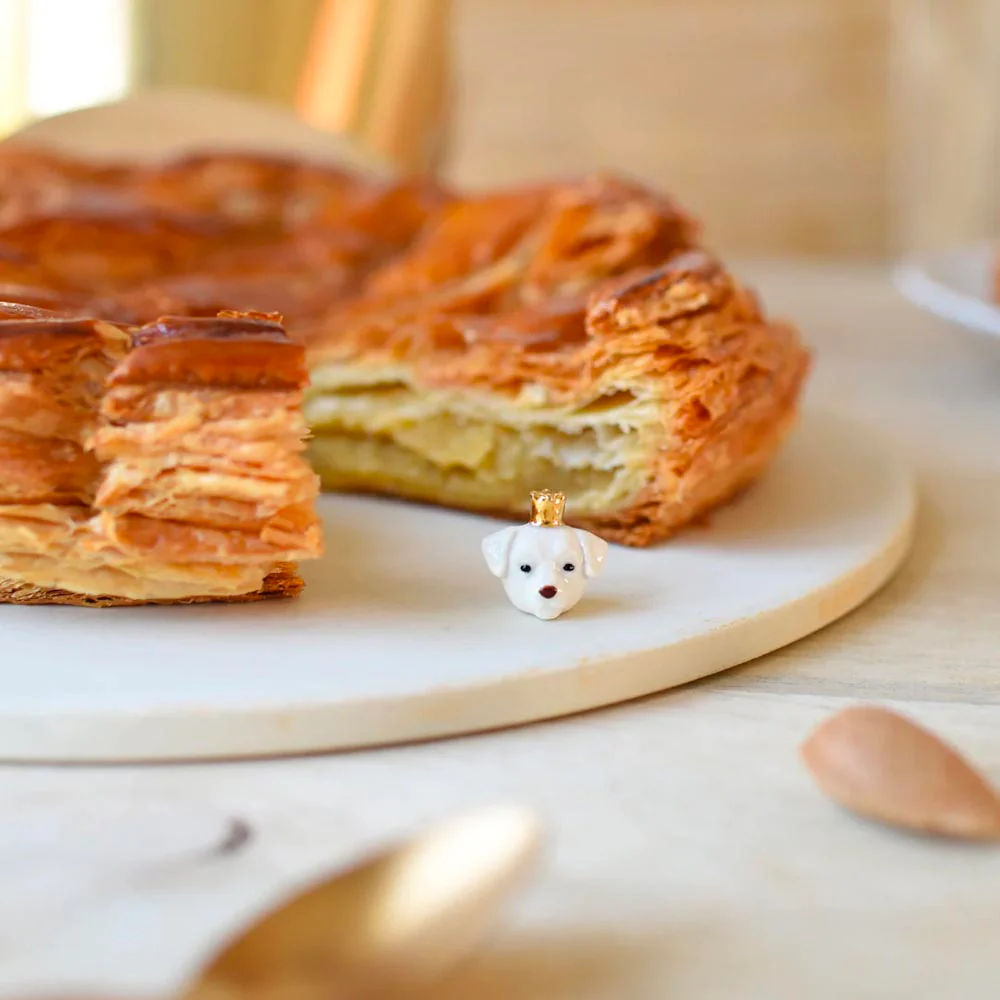 Décoration pour gâteau : fève porcelaine golden – Image 2